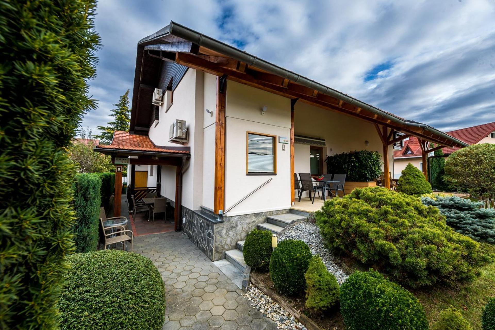 Zimzeleni Apartments Zreče Extérieur photo