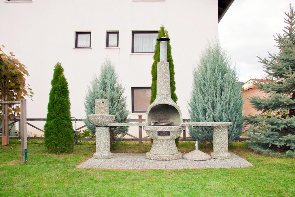 Zimzeleni Apartments Zreče Extérieur photo